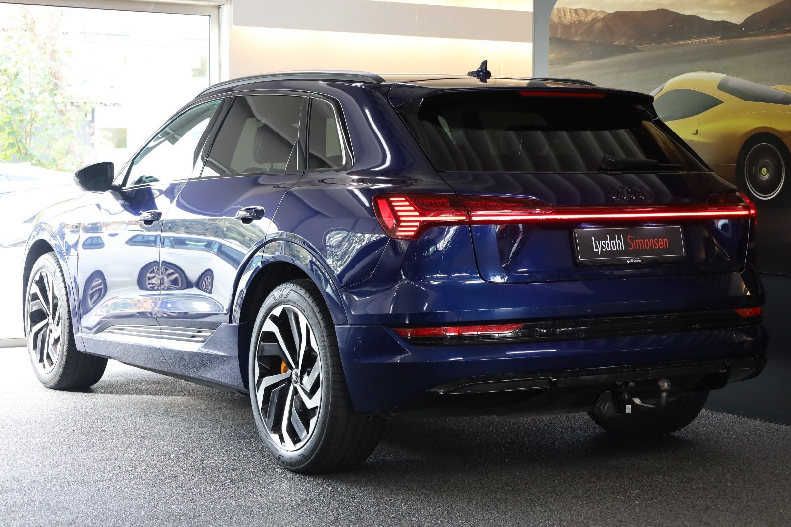 Blå Audi e-tron fra 2022