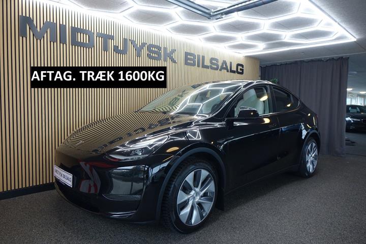 Sort Tesla Model Y fra 2023