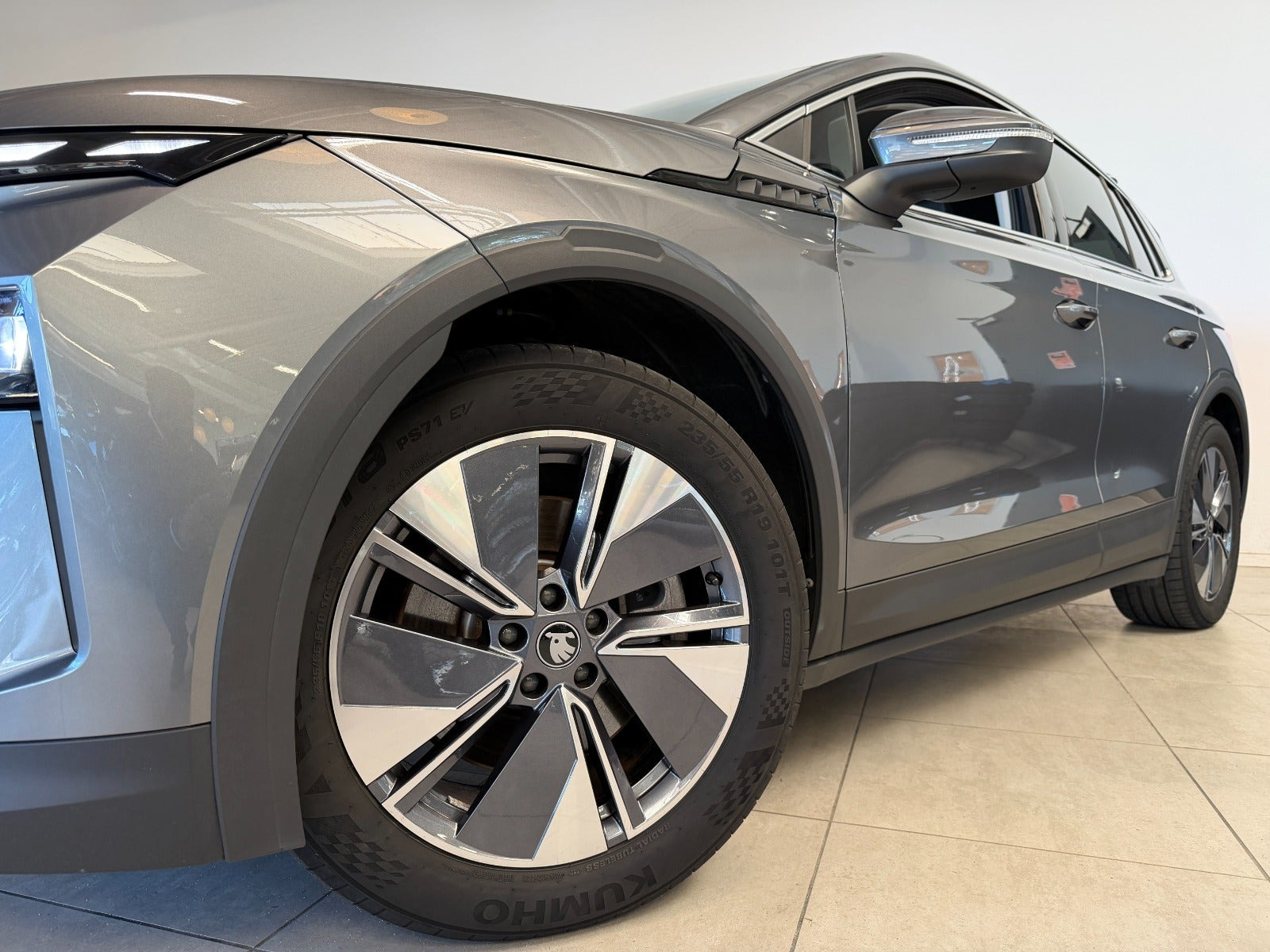 Grå Skoda Elroq fra 2025