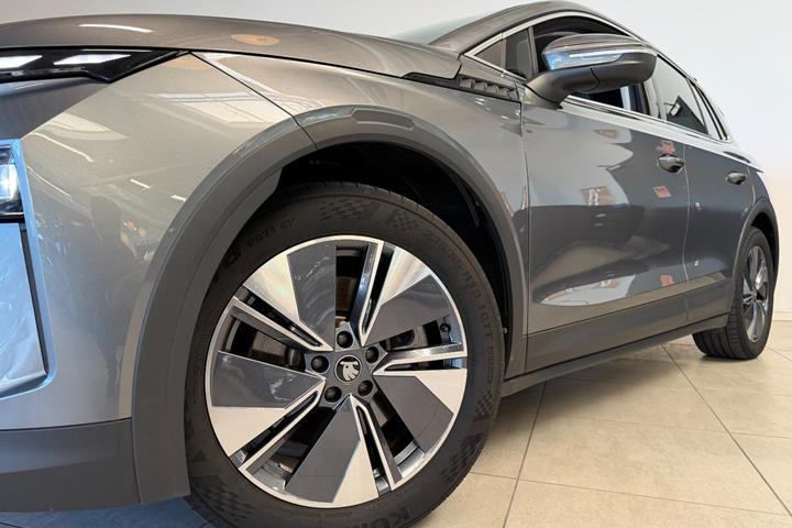 Grå Skoda Elroq fra 2025