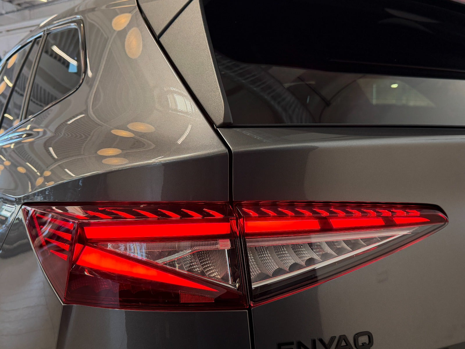 Grå Skoda Enyaq fra 2026