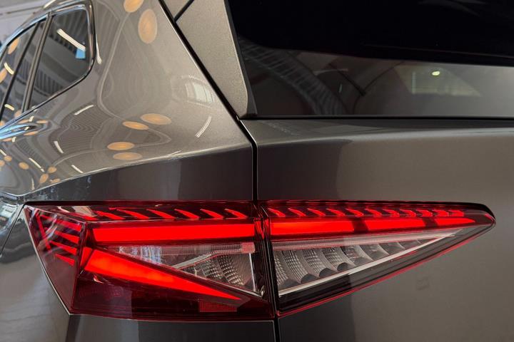 Grå Skoda Enyaq fra 2026