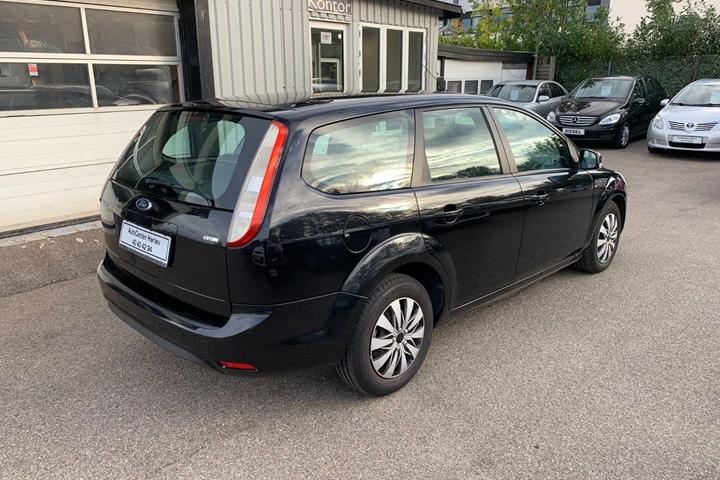 Sort Ford Focus fra 2008