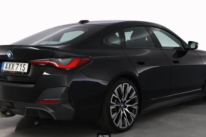 Sort BMW i4 fra 2023