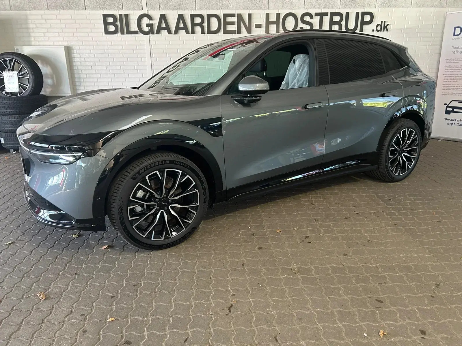 Grå Zeekr 7X fra 2026