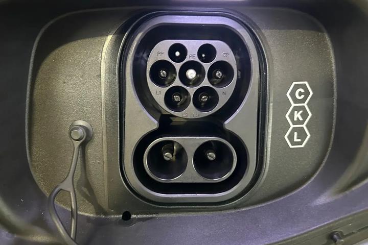 Grå Zeekr 7X fra 2026