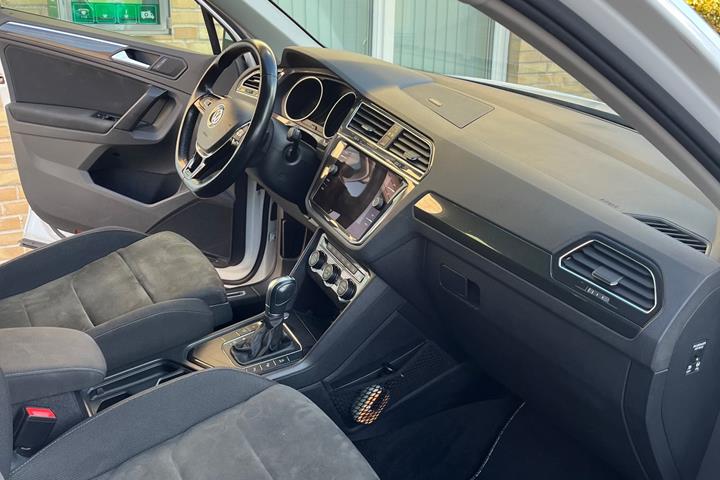 Hvid VW Tiguan fra 2018
