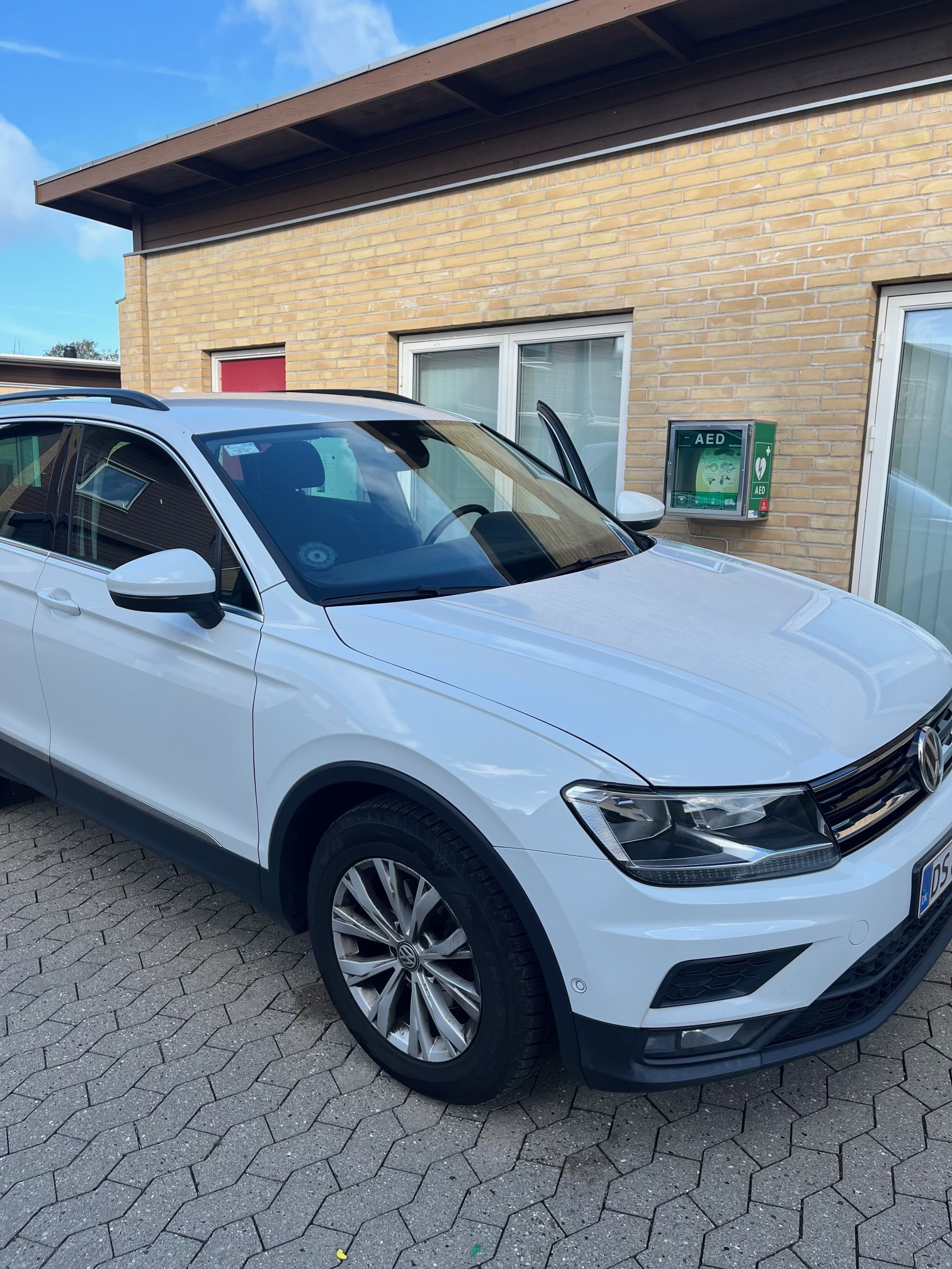 Hvid VW Tiguan fra 2018