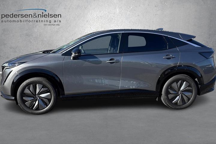 Grå Nissan Ariya fra 2026