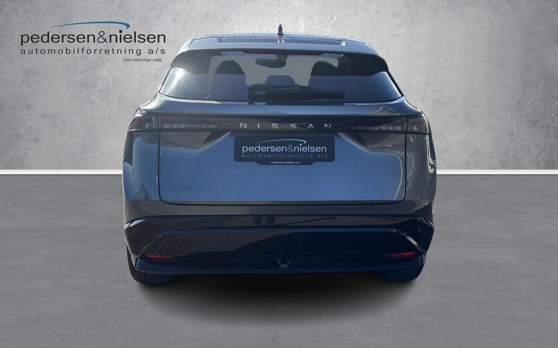 Grå Nissan Ariya fra 2026