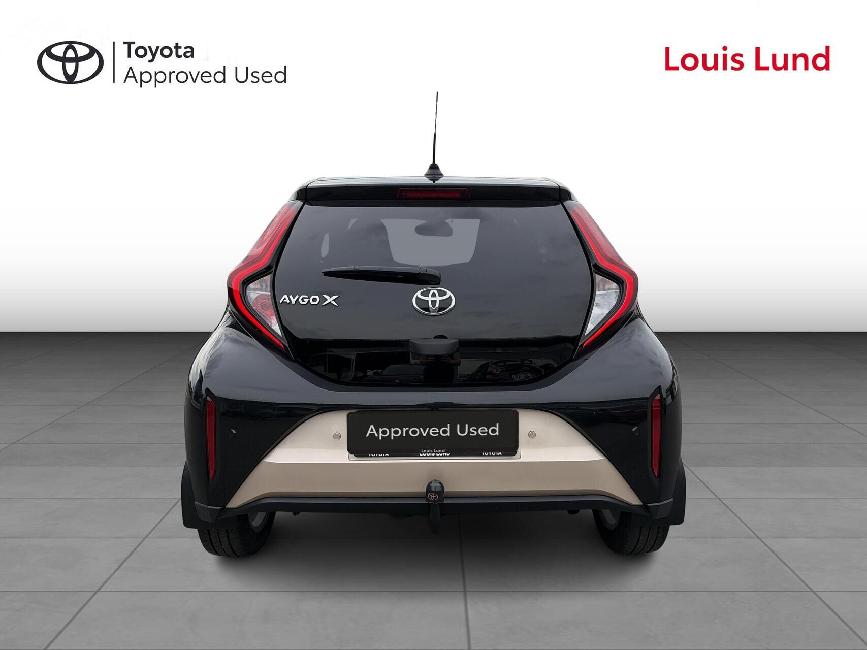 Beige Toyota Aygo X fra 2022