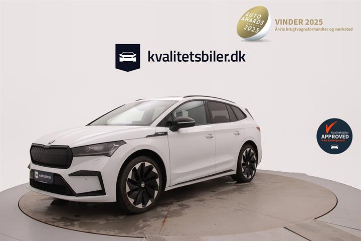 Hvid Skoda Enyaq fra 2023