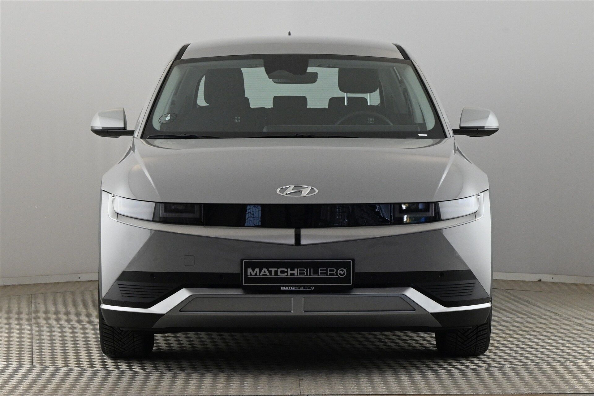 Grå Hyundai Ioniq 5 fra 2023