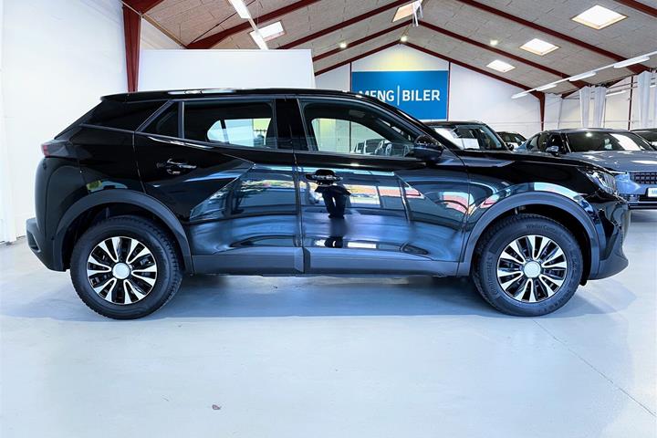 Sort Peugeot 2008 fra 2023