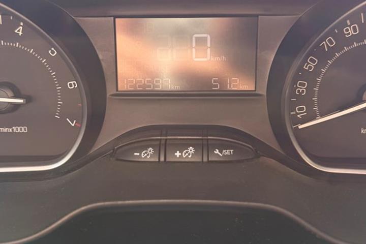 undefined Peugeot 208 fra 2016