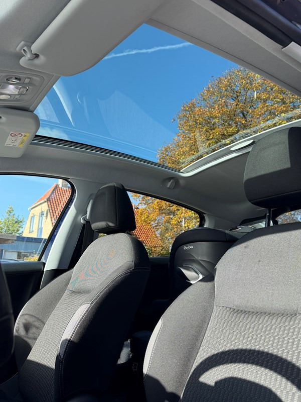 undefined Peugeot 208 fra 2016
