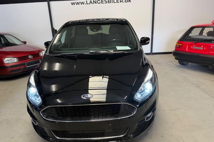 Sort Ford S-MAX fra 2019