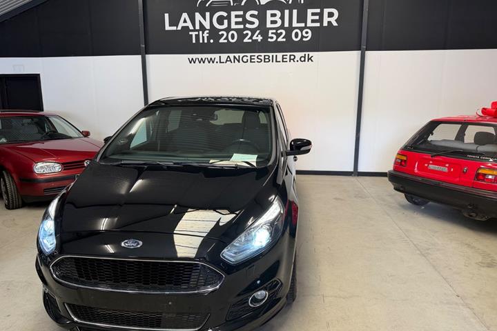 Sort Ford S-MAX fra 2019