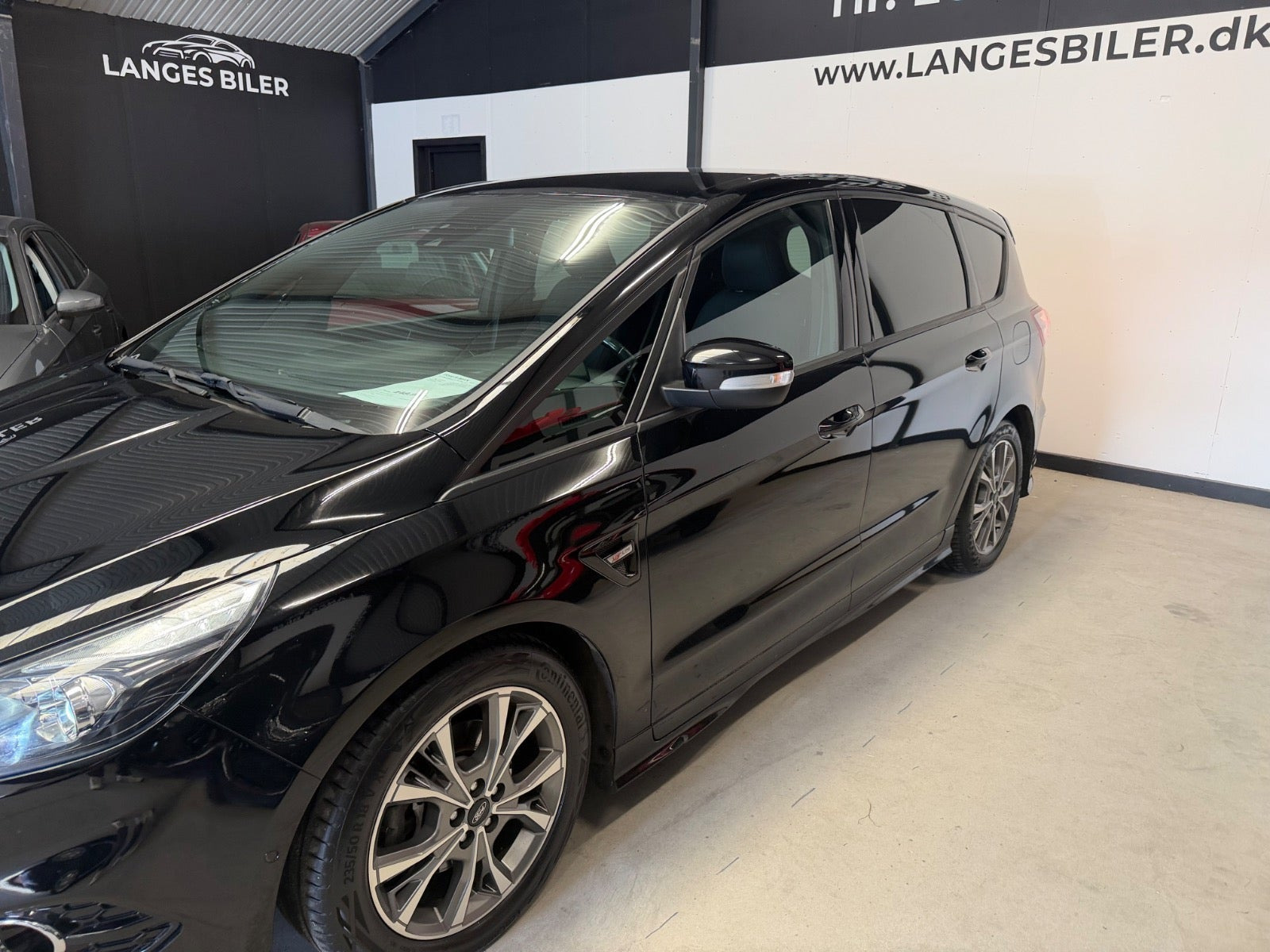 Sort Ford S-MAX fra 2019