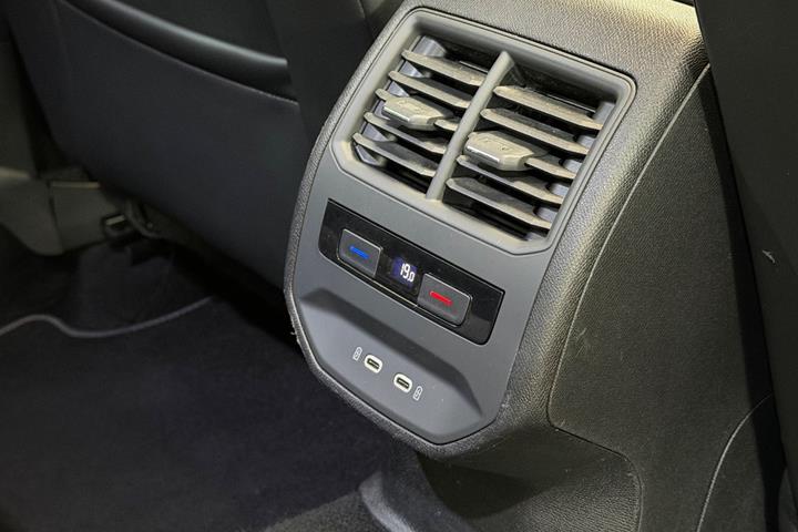 Sort Seat Leon fra 2021