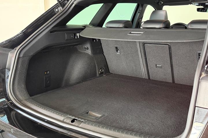 Sort Seat Leon fra 2021