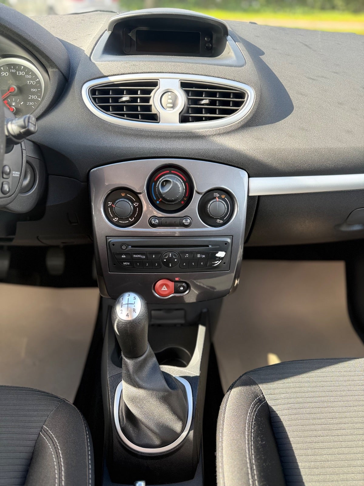 undefined Renault Clio III fra 2012