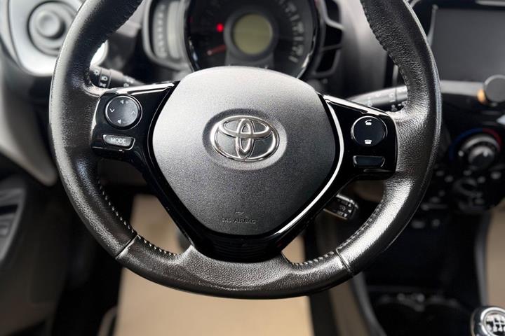 undefined Toyota Aygo fra 2015