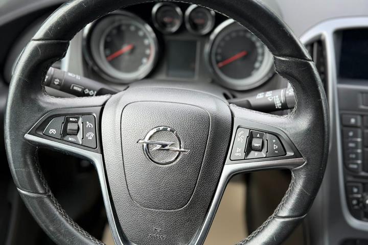 undefined Opel Astra fra 2015
