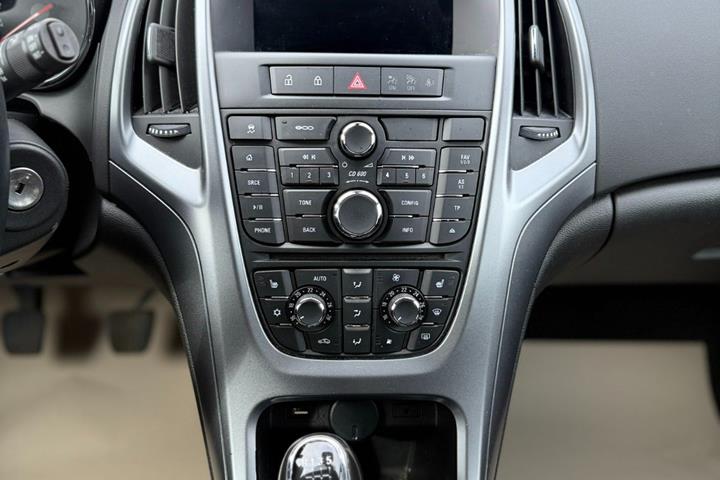 undefined Opel Astra fra 2015
