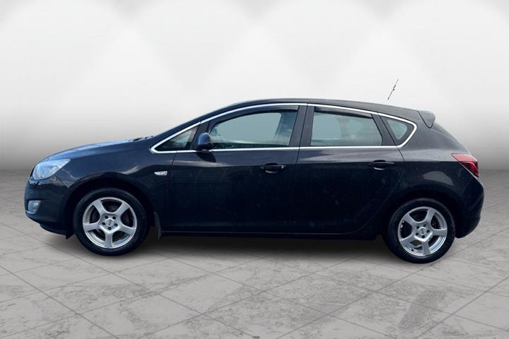 undefined Opel Astra fra 2011