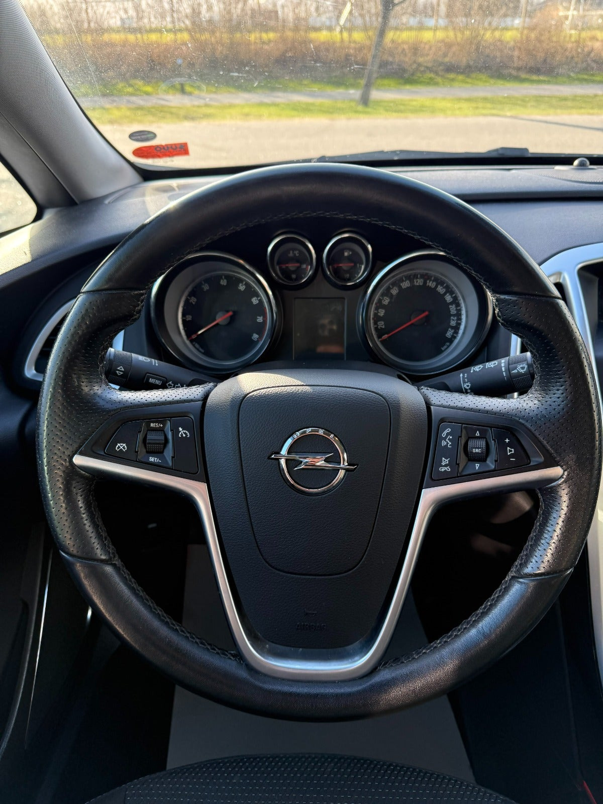 undefined Opel Astra fra 2011