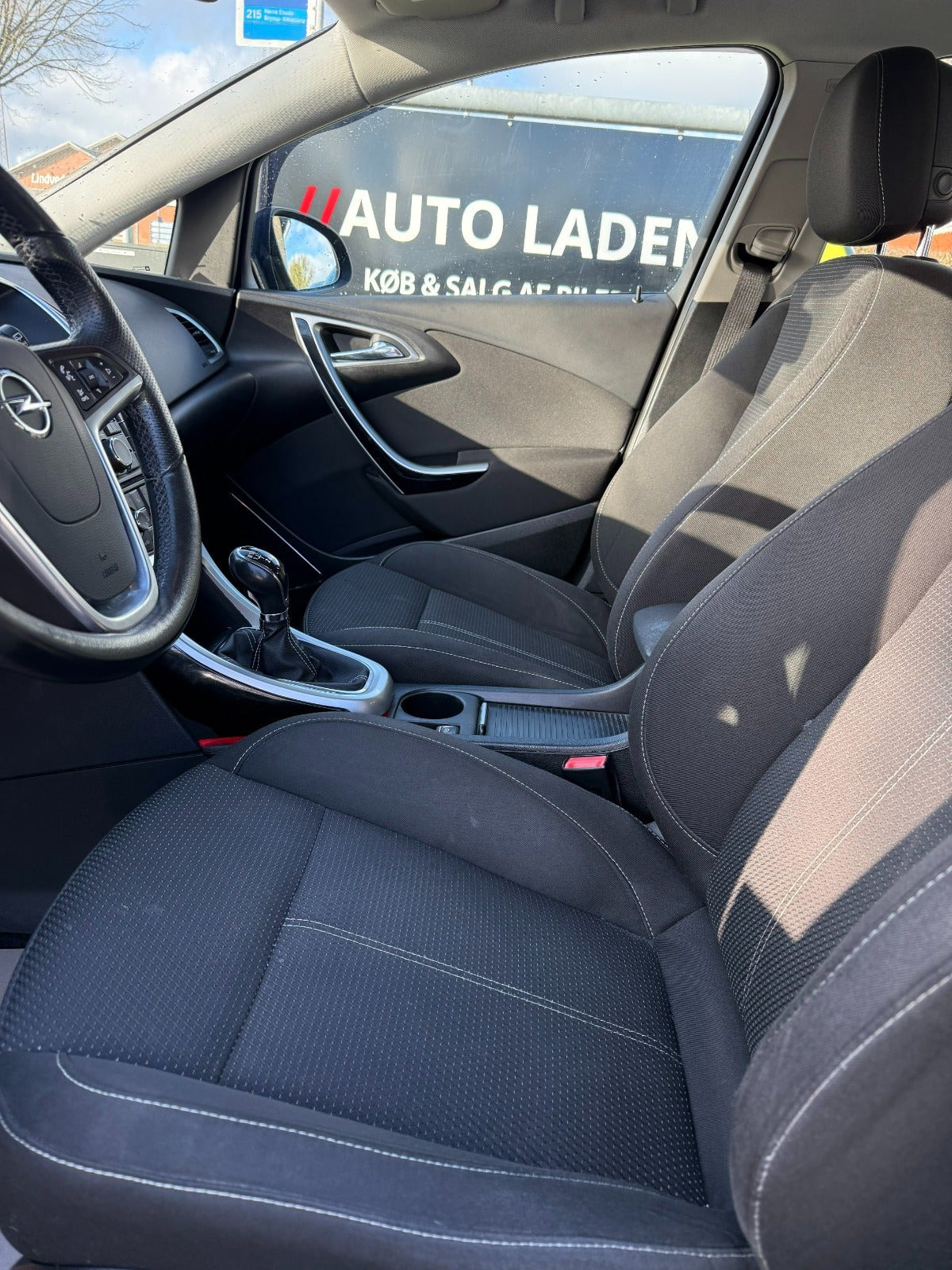 undefined Opel Astra fra 2011