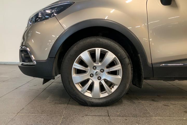 Beige Renault Captur fra 2013