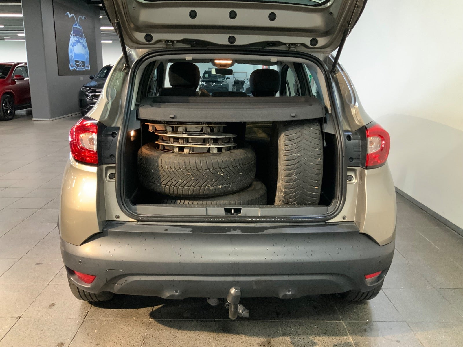 Beige Renault Captur fra 2013
