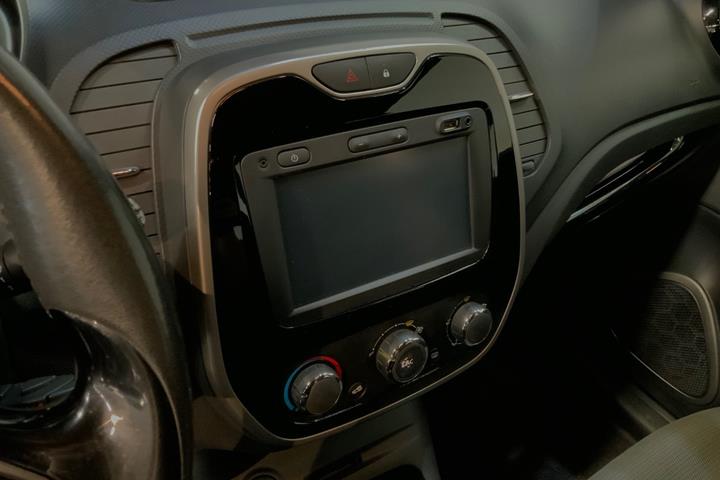 Beige Renault Captur fra 2013
