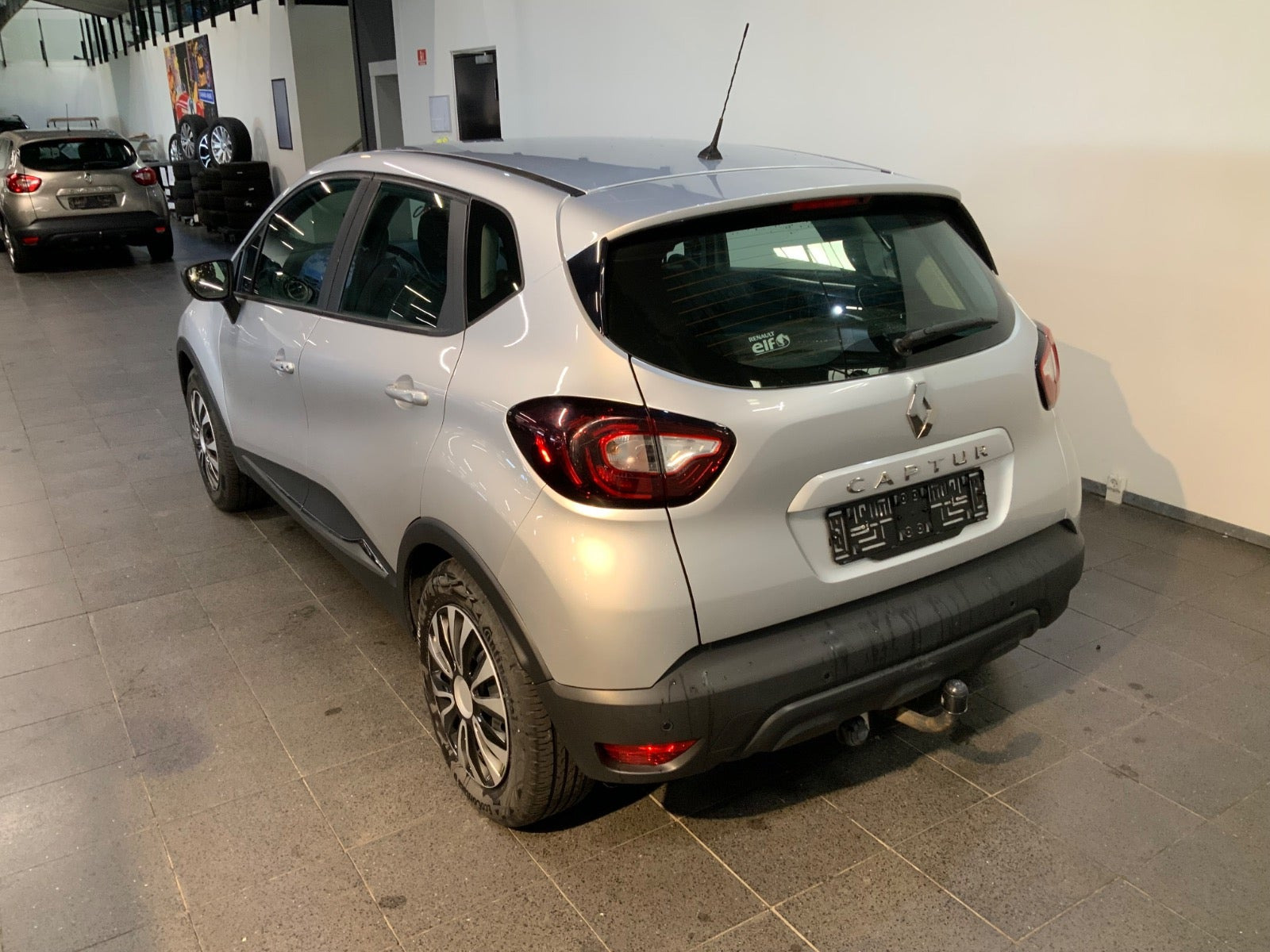 Sølv Renault Captur fra 2018