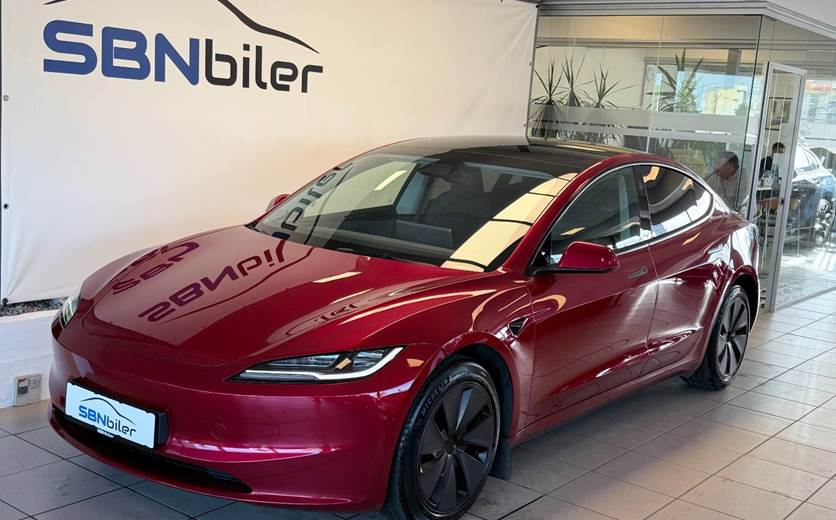 Tesla Model 3 RWD