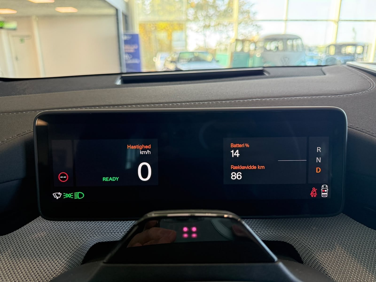 Sølv Polestar 4 fra 2025
