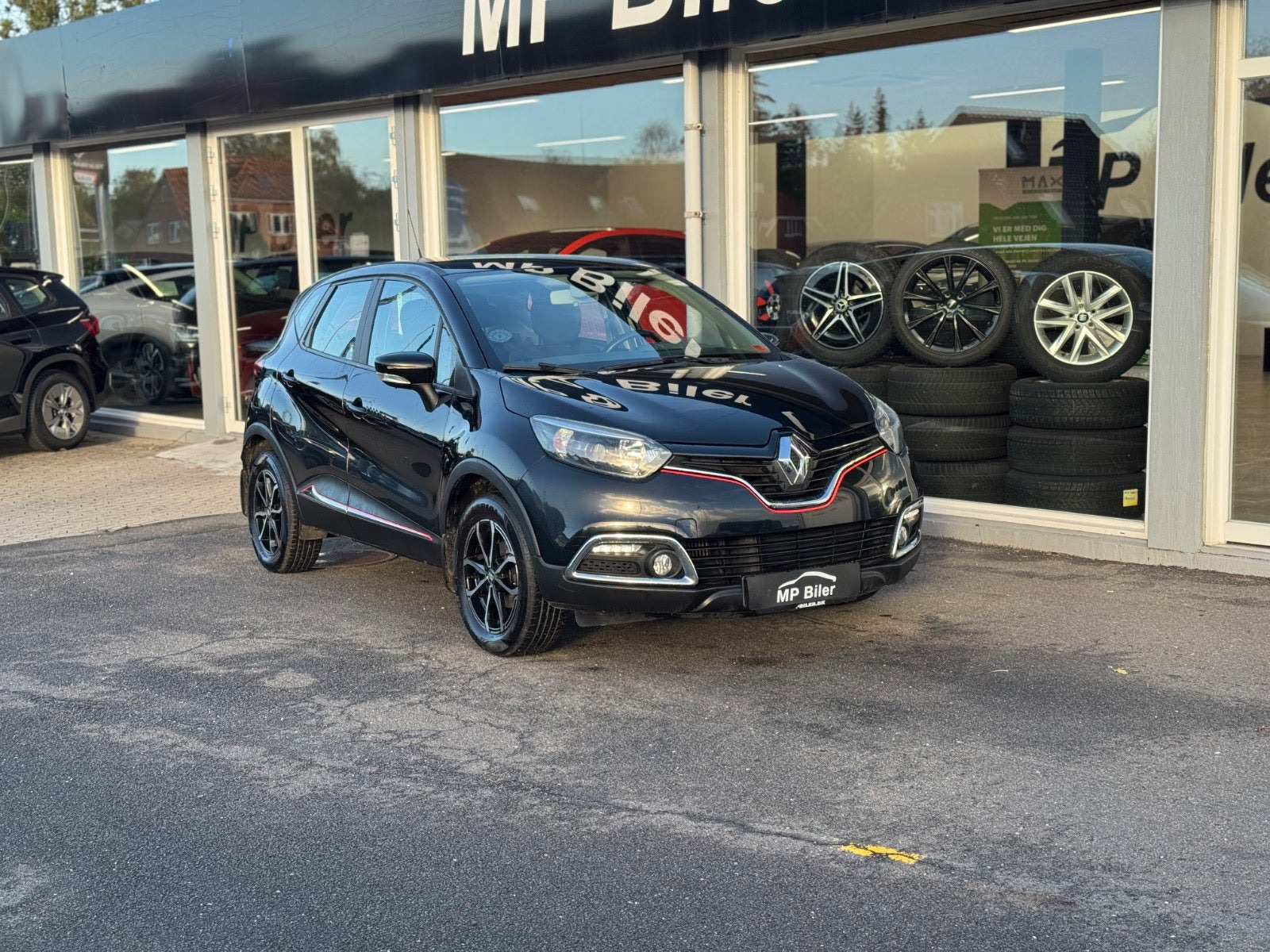 Sort Renault Captur fra 2016
