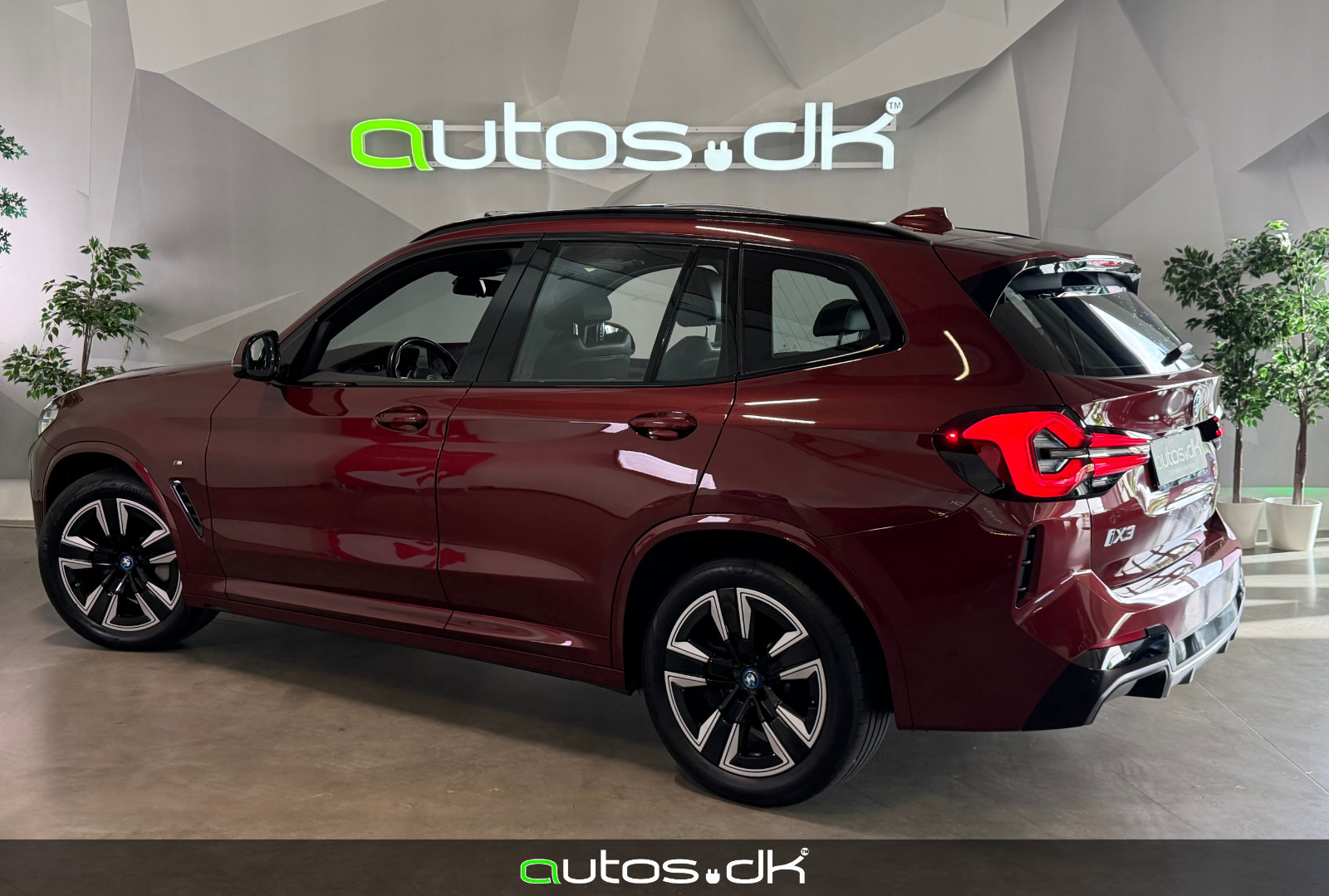 Rød BMW iX3 fra 2022