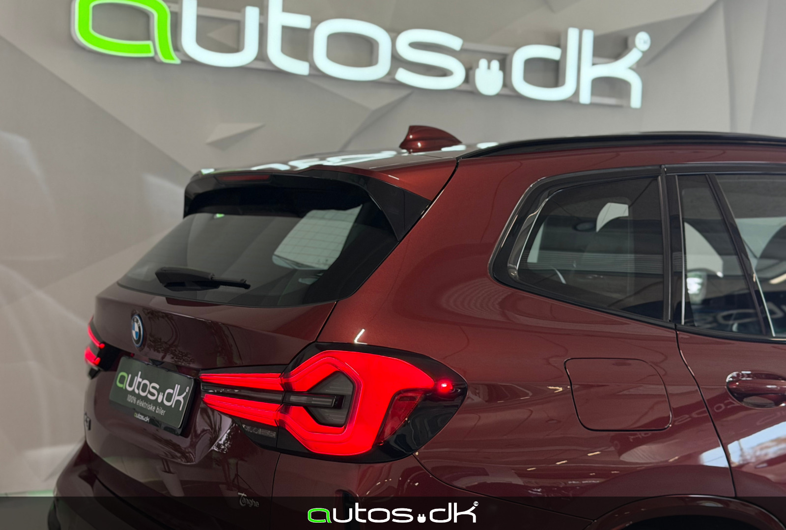Rød BMW iX3 fra 2022