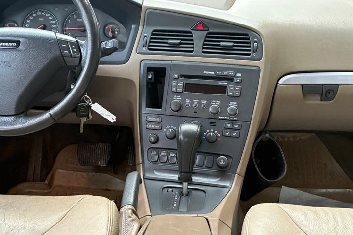 Blå Volvo S60 fra 2001