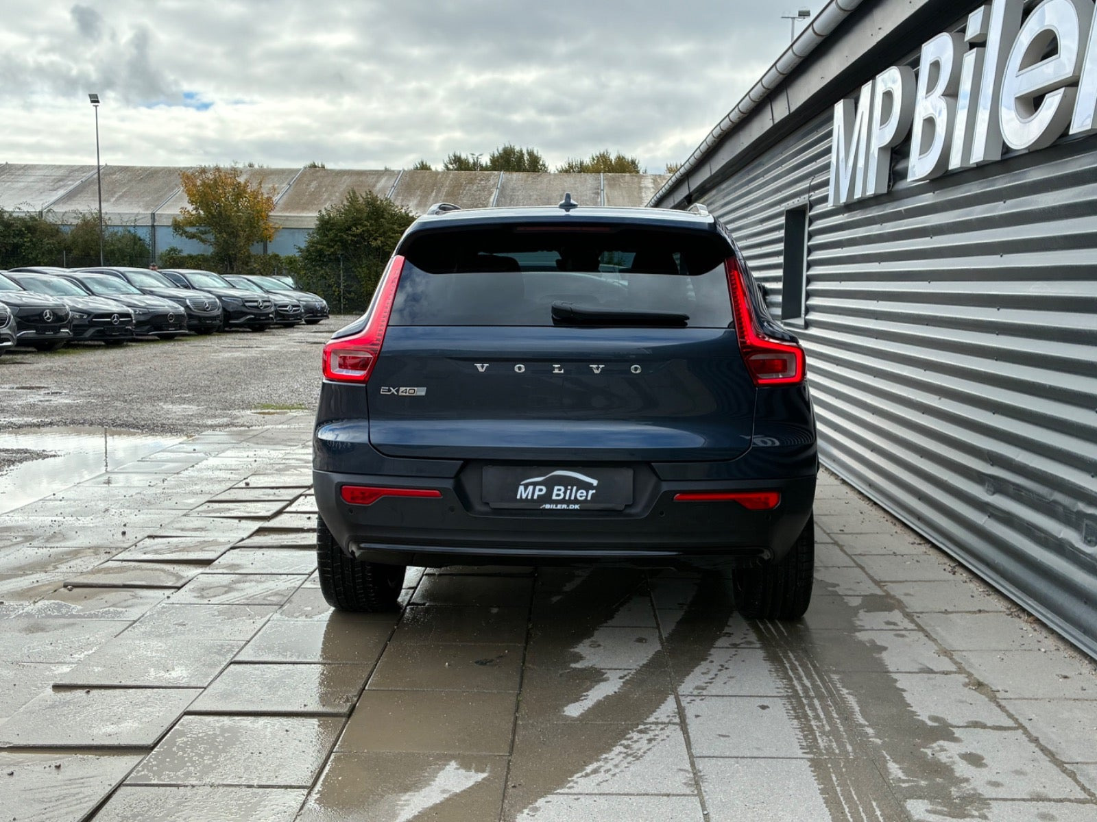 Blå Volvo EX40 fra 2025