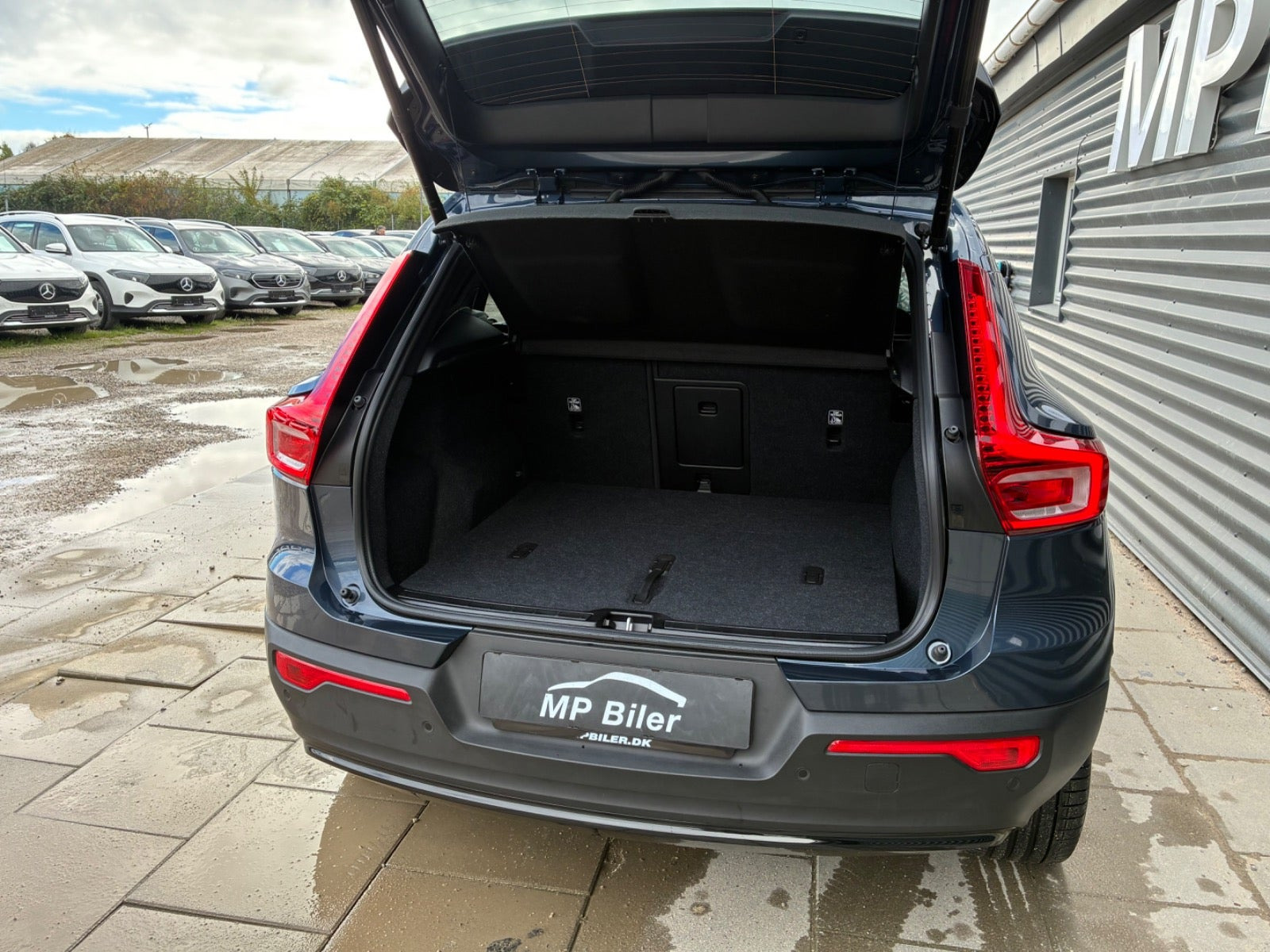 Blå Volvo EX40 fra 2025