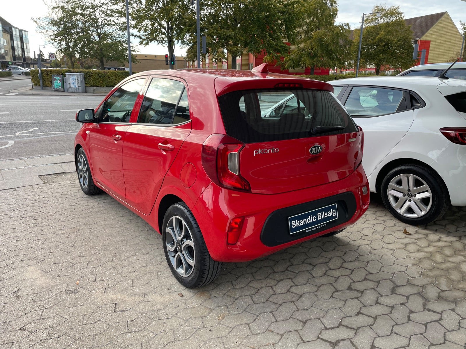Rød Kia Picanto fra 2019