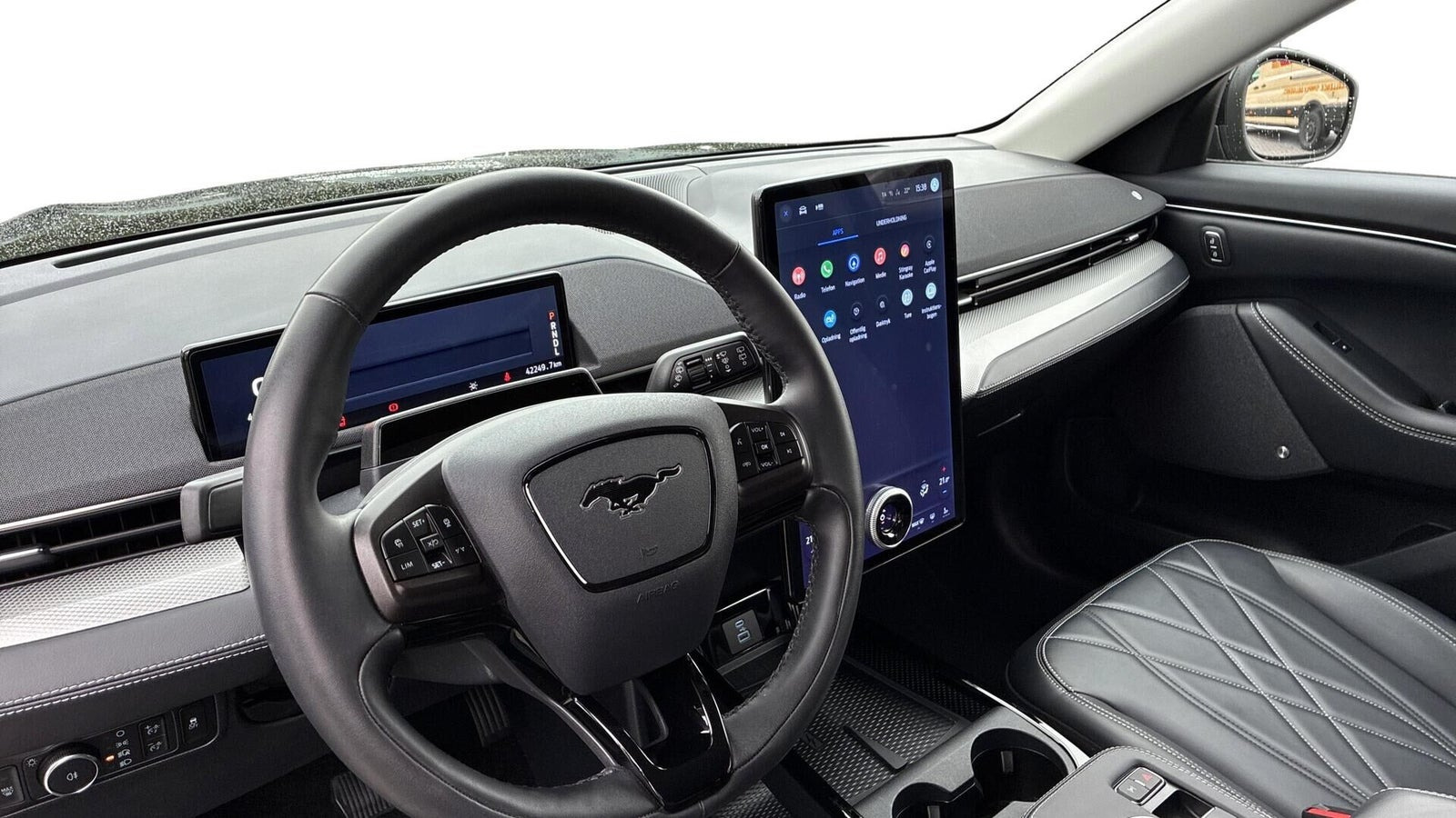 Sort Ford Mustang Mach-E fra 2022