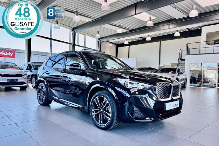 Sort BMW iX1 fra 2025
