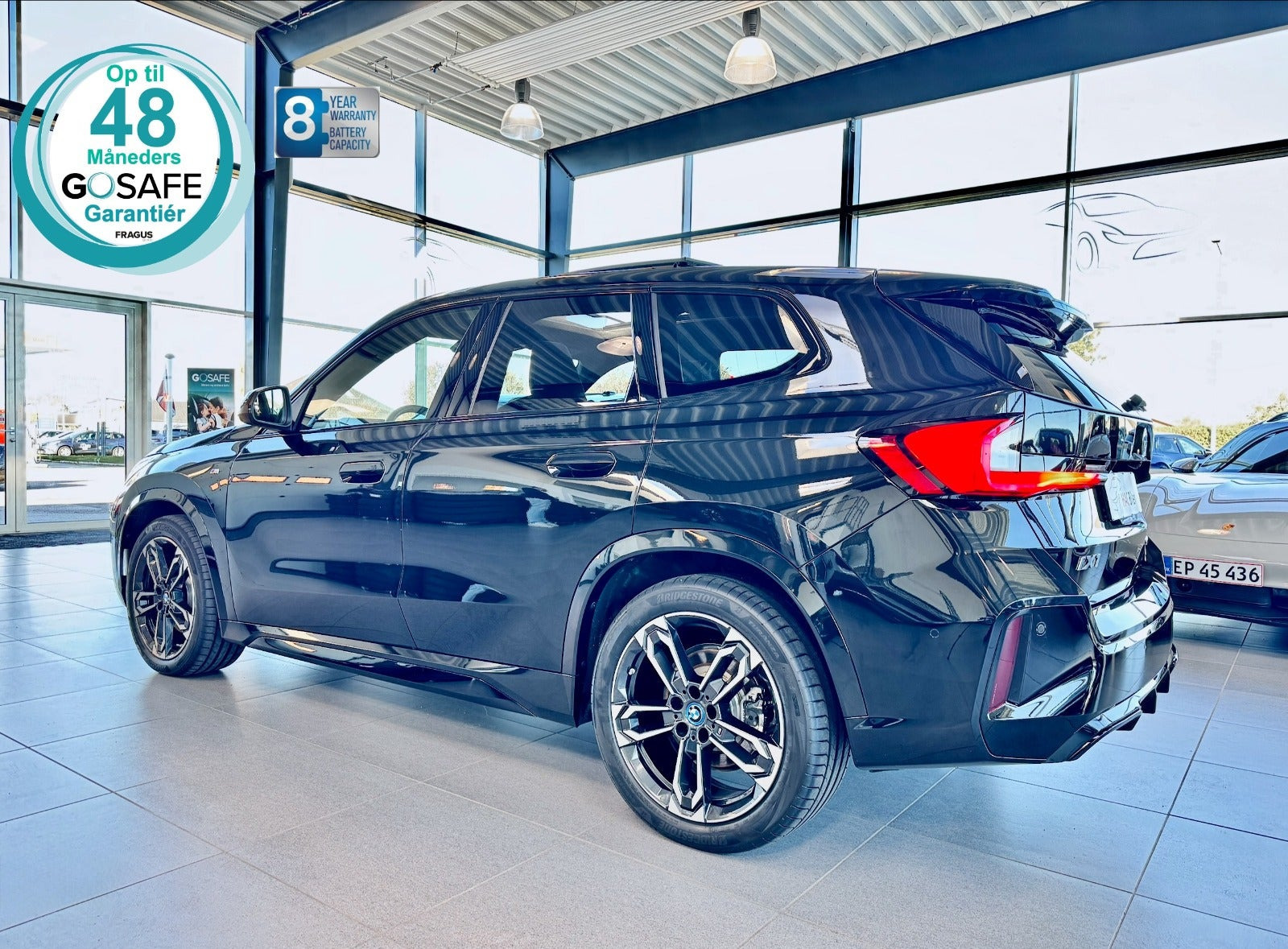 Sort BMW iX1 fra 2025