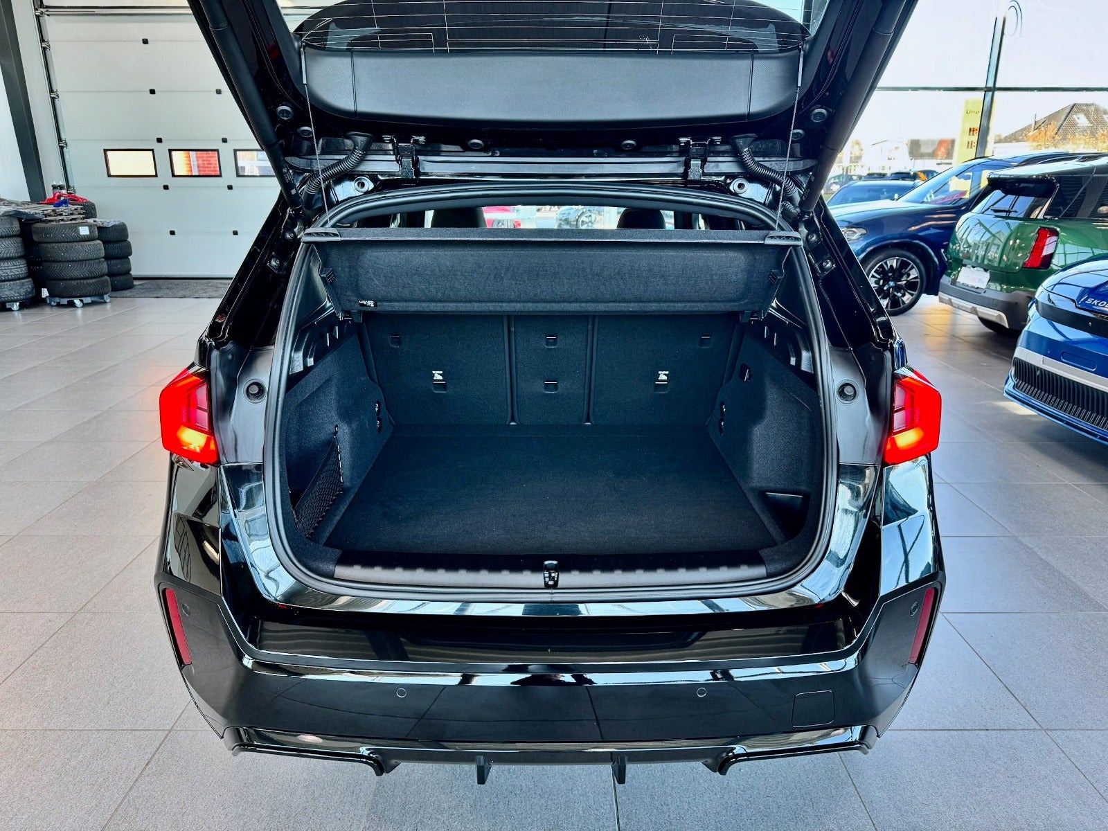 Sort BMW iX1 fra 2025