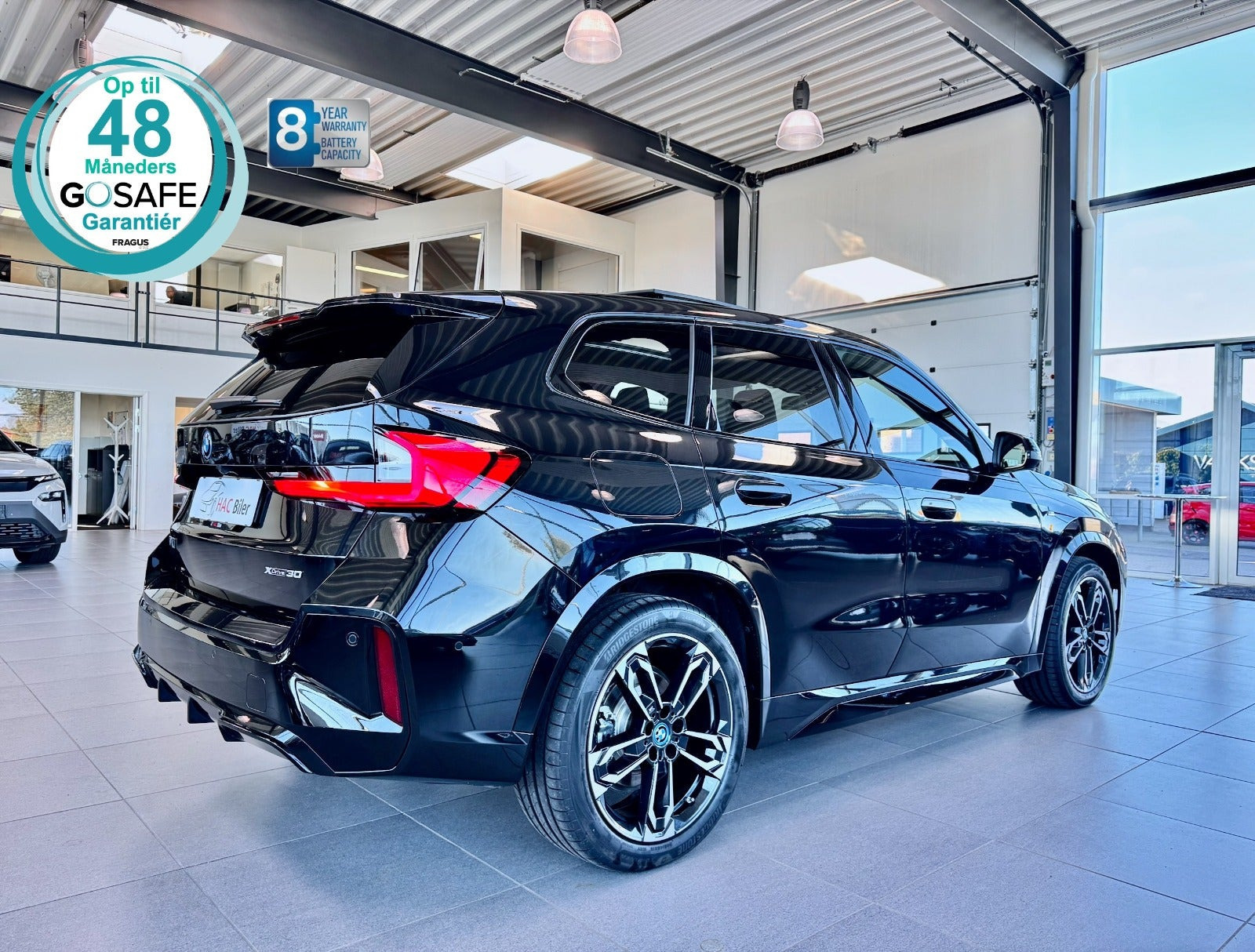 Sort BMW iX1 fra 2025